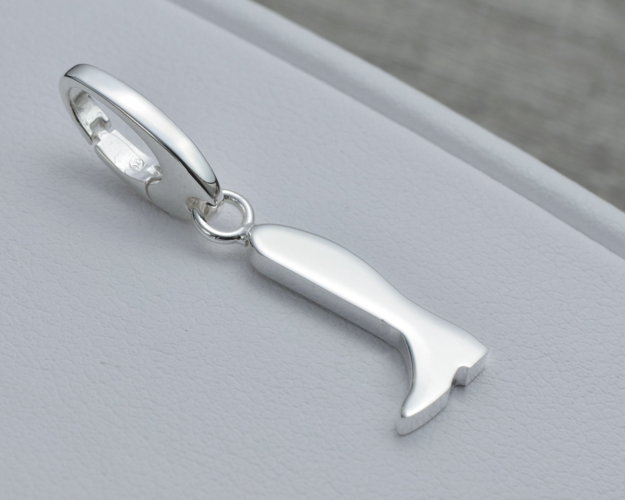 RIDING CHARM IN STERLING SILVER