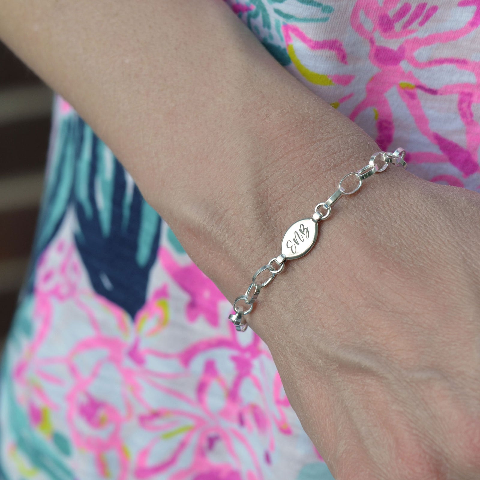 How to Wear Bracelets – The Guide for Men and Women