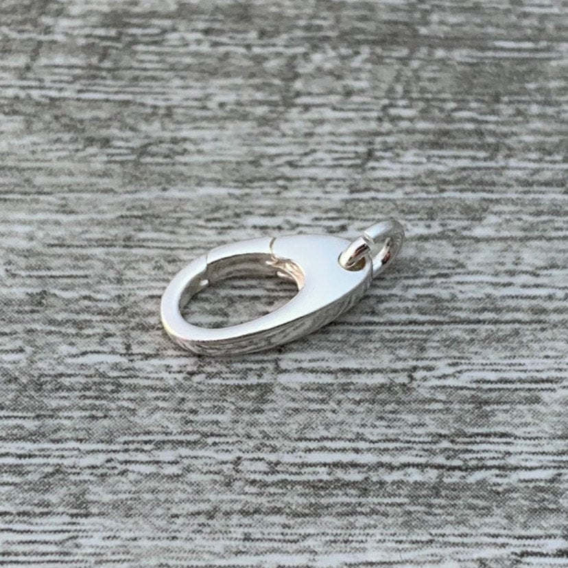 Triggerless Clasp in Sterling Silver - Wellesley Row