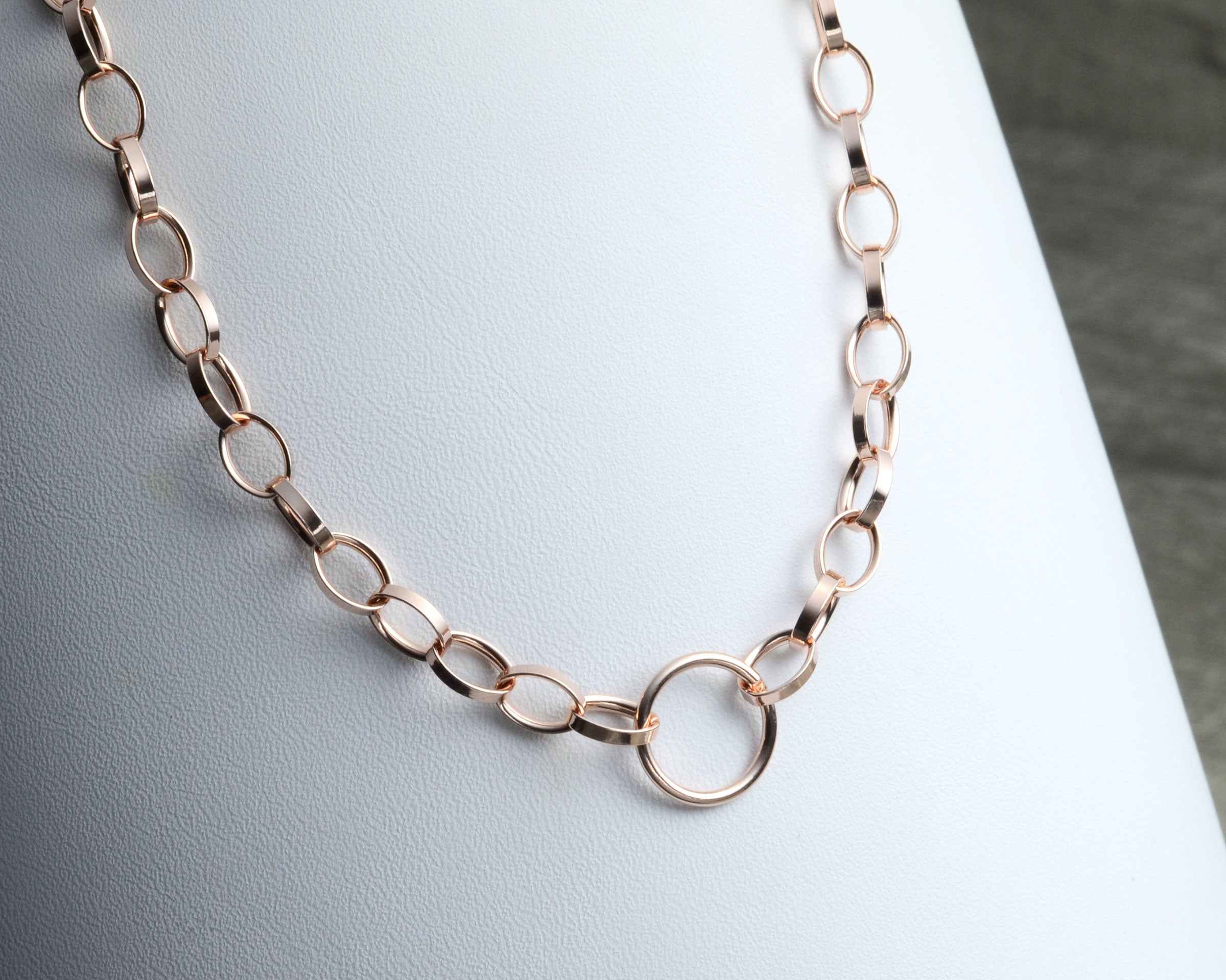 Classic Rose Gold Vermeil Necklace for Her | Oval Rolo Link, Charm Necklace,  Personalized Necklace | Wellesley Row