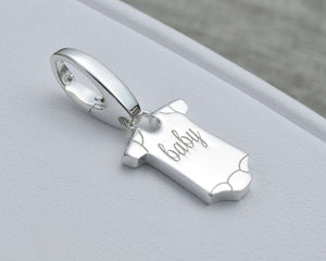 BABY CHARM IN STERLING SILVER